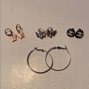 Bundle of earrings